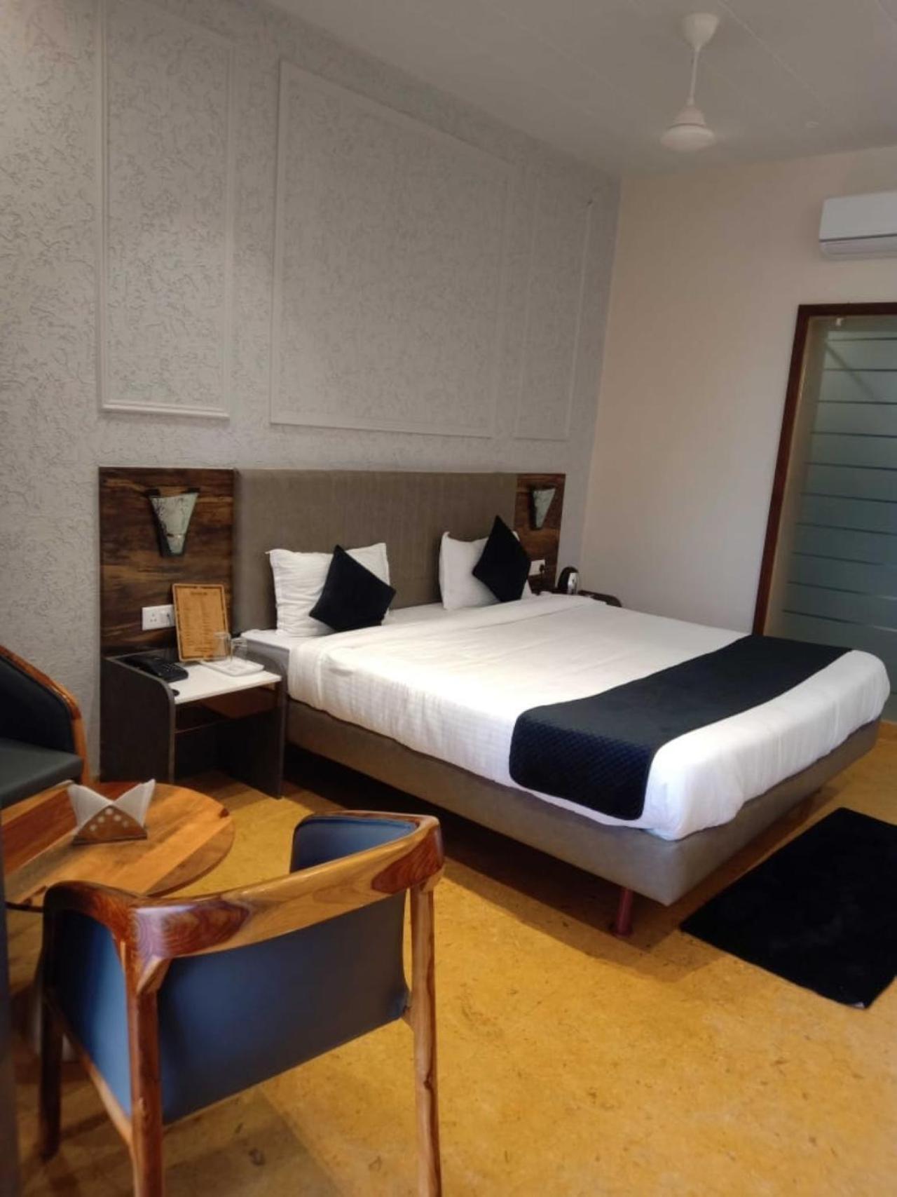 Sukoon Resort Puškar Exteriér fotografie
